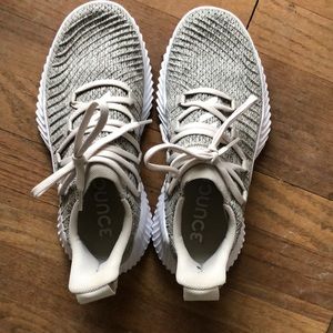 Adidas alpha bounce shoes